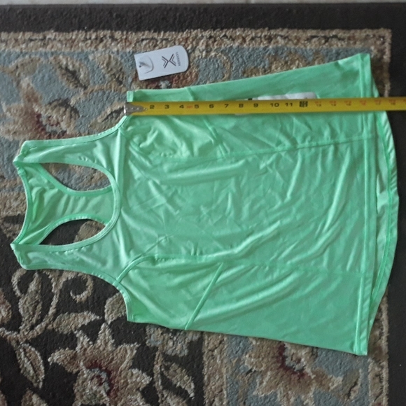 *Host Pick*Xersion performance tank top - Picture 13 of 14